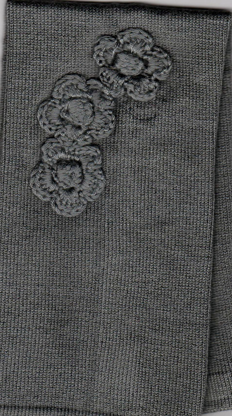Zazou Blossoms Fingerless Glove in Grey 